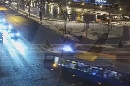 ДТП с автобусом в Москве попало на видео