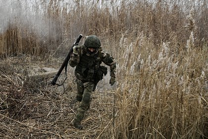 Российский военный подавил пулеметный расчет и подбил автомобиль ВСУ