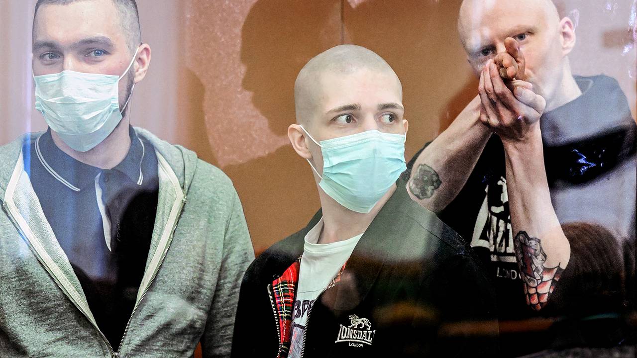 Әдемі қыздар секс эротика порнографиясы Мен əйелімнің пиздаға түскенін көріп тұрмын.