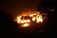Российский певец покинул виллу в Лос-Анджелесе из-за пожара 