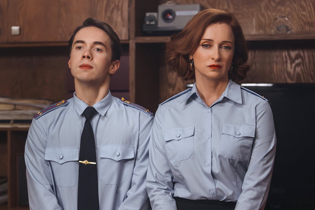 Коля (Денис Власенко) и его мать Наталья (Екатерина Стулова).