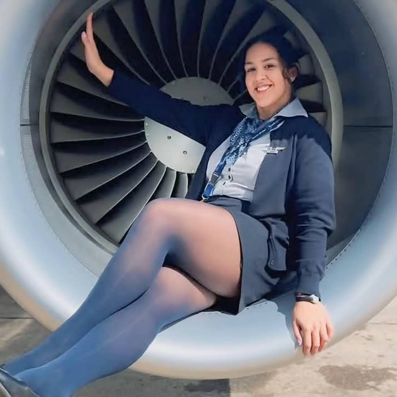 Студенттер орыс моншасында демалып жатыр