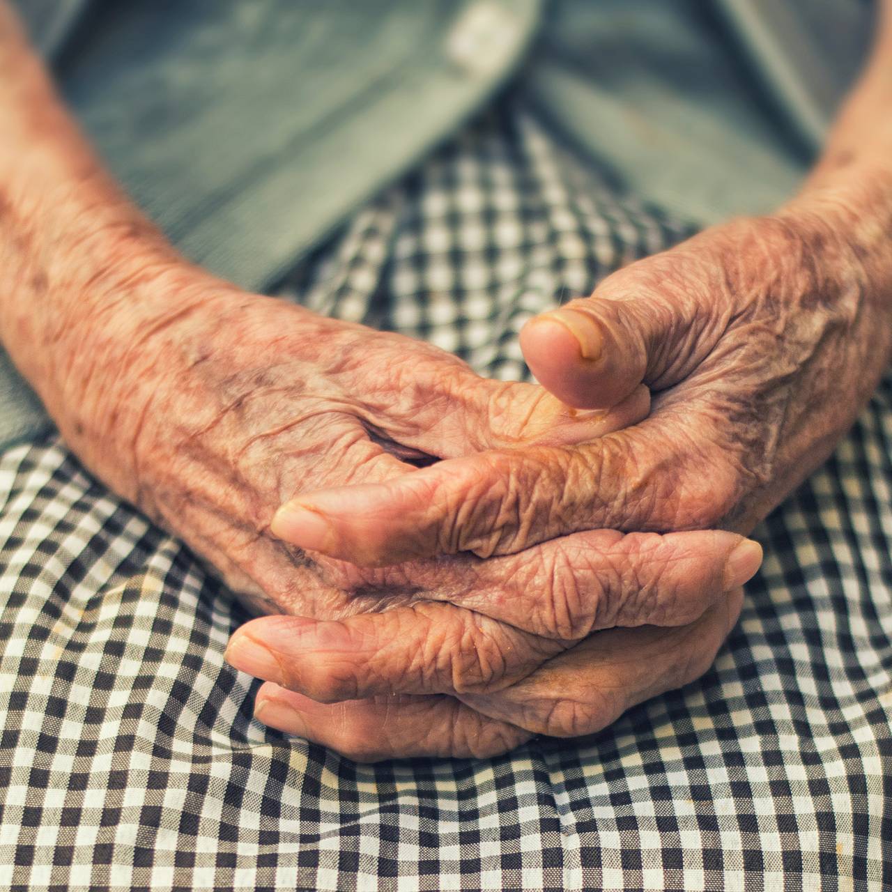 Россиянам назвали три способа снизить риск деменции