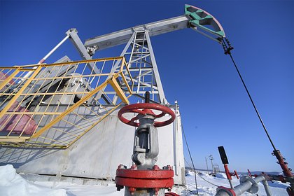 Стоимость российской нефти упала ниже ценового потолка