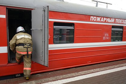 Пожарный поезд направили к зданию Электрозавода в Москве