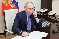 Путин полтора часа говорил с Трампом. Президента США пригласили в Москву 