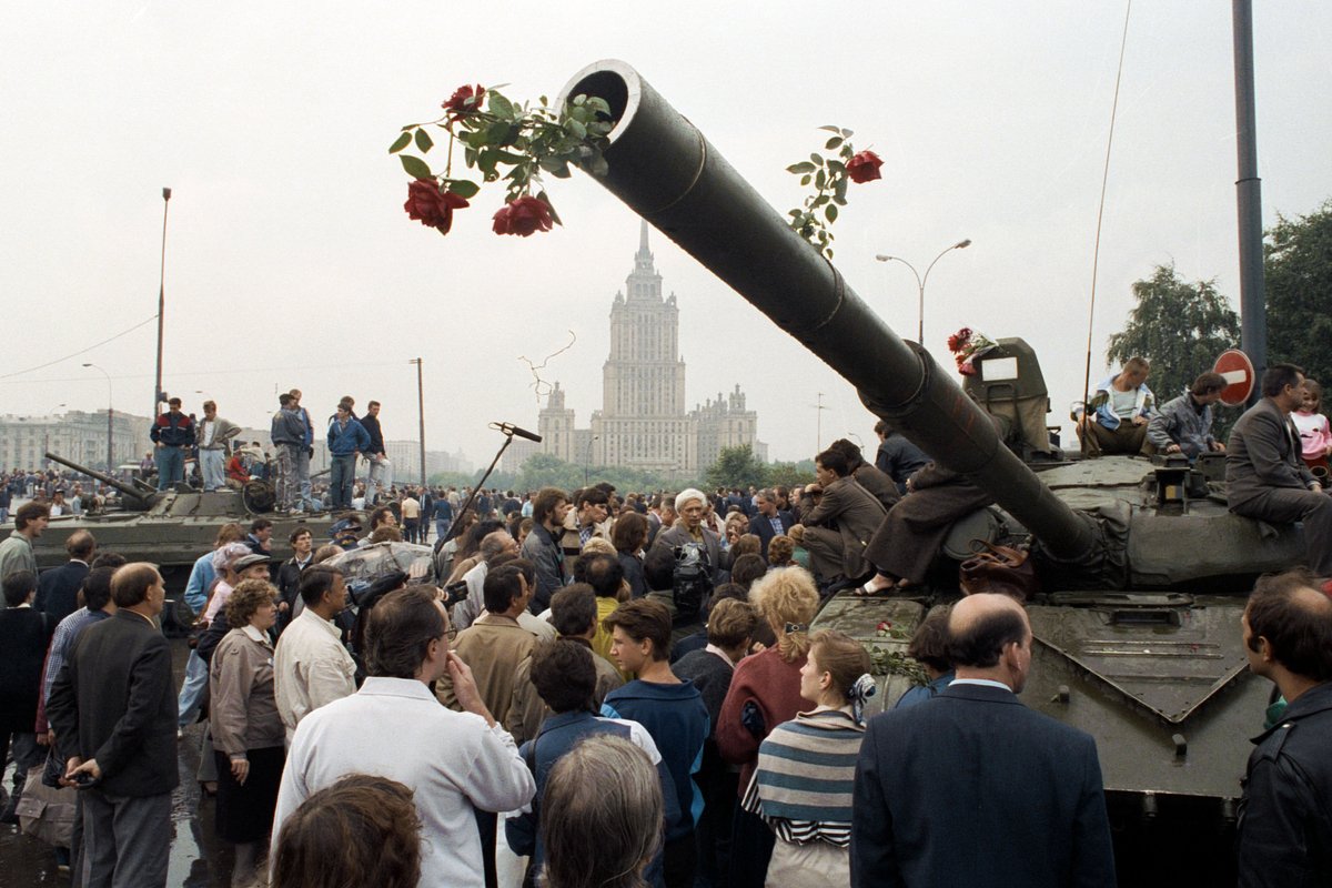 Танки у Белого дома во время путча, 20 августа 1991 года 