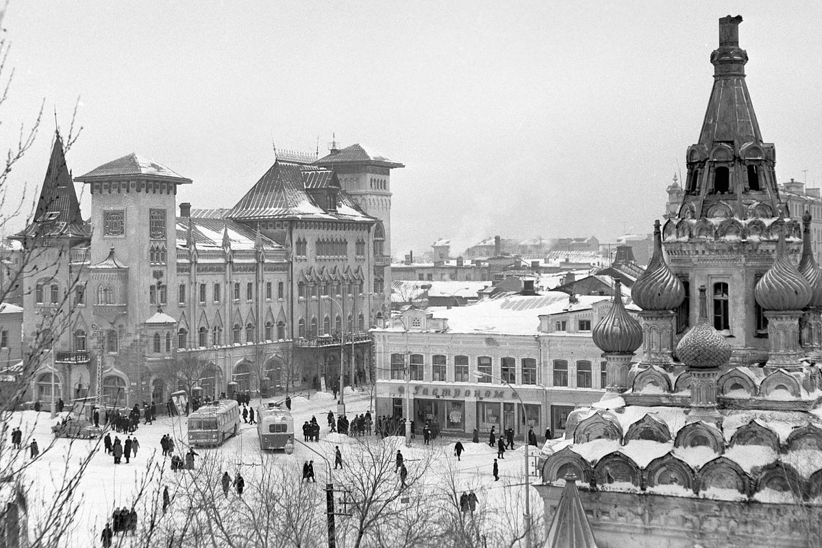 Площадь Чернышевского в Саратове. 1968 год