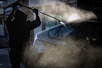 В России похищенных студенток много часов истязали, удерживая на автомойке. Пытки сняли на видео. Что об этом известно? 