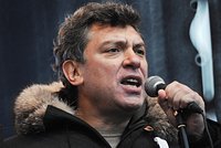10 лет назад у стен Кремля расстреляли Бориса Немцова. Кто ответил за убийство политика и почему к следствию остались вопросы?
