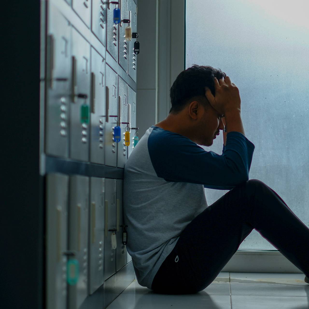 Психиатр перечислил признаки зависимости у близких