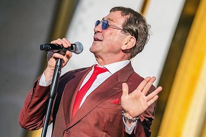 Лепс матом ответил на вопрос о свадьбе с 19-летней невестой