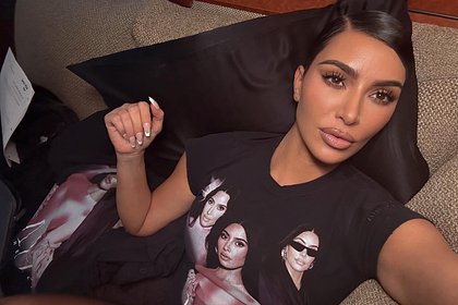 Футболки Balenciaga с портретом Ким Кардашьян вызвали споры в сети