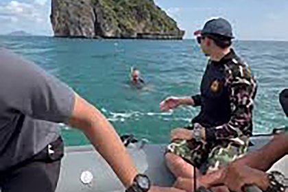 Пожилой турист устроил истерику в открытом море из-за запрета на купание и попал на видео