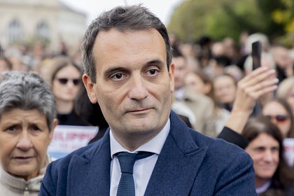 Во Франции призвали к немедленному уходу Зеленского с поста