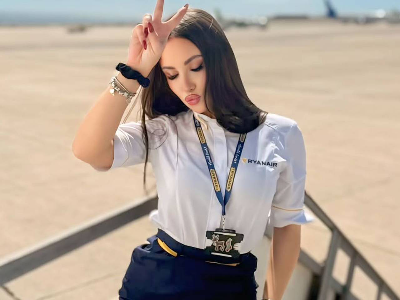 40 жастан асқан жұптармен ресейлік белдікпен секс (жеке видео)