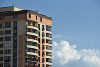 Россиянам раскрыли риски при покупке квартиры с незаконной перепланировкой 