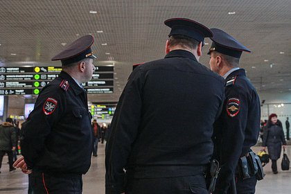 Двое россиян замерзли во время пробежки и незаконно пробрались на территорию аэропорта