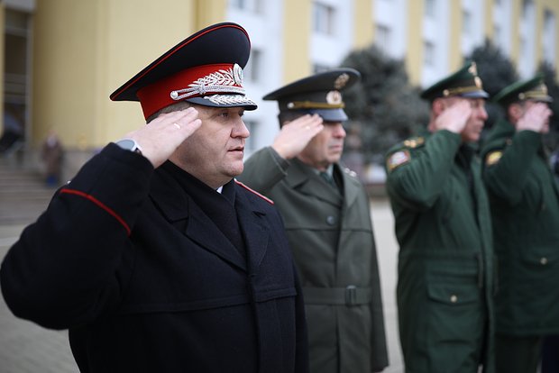Александр Власов