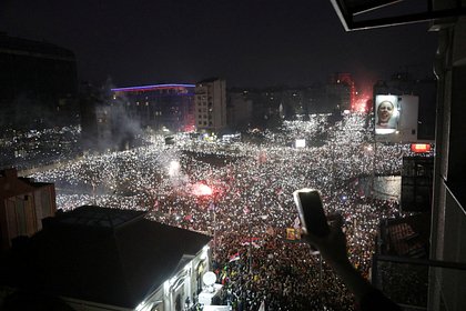 Оппозиция Сербии захотела обратиться в ООН из-за звуковой пушки на протестах