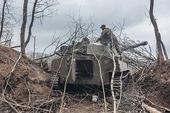 В ЛНР рассказали о переброске части войск из Харьковской области под Красноармейск