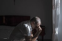 «Если посмотрю в глаза, то причиню вред» Кто и как заражает россиян безумием? 