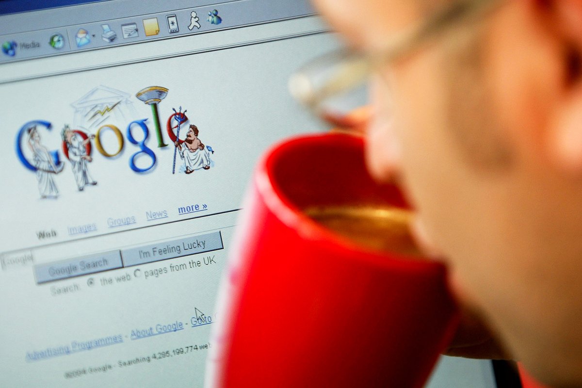 Так поисковик Google выглядел в год первого публичного размещения акций компании
