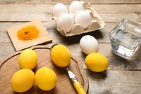 Как покрасить яйца на Пасху куркумой: пошаговая инструкция, полезные советы