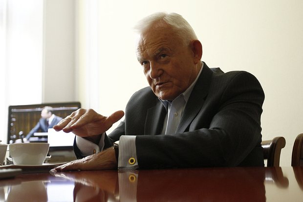 Лешек Миллер