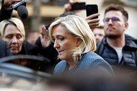 Главная соперница Макрона оценила заявление Кремля по ее приговору. Она назвала его бумерангом 