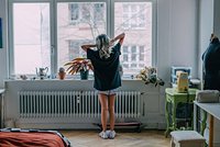 Миллионы молодых людей не могут купить себе жилье. Как собственная квартира стала для них несбыточной мечтой?