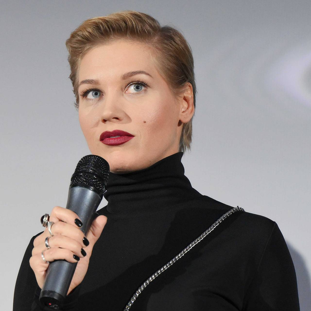 Клитор пышақпен кесілген