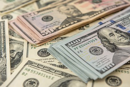 Родившийся в 2154 году американец потребовал большое пособие