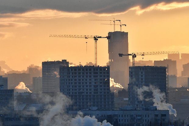 Фотография многоэтажного жилого дома в России