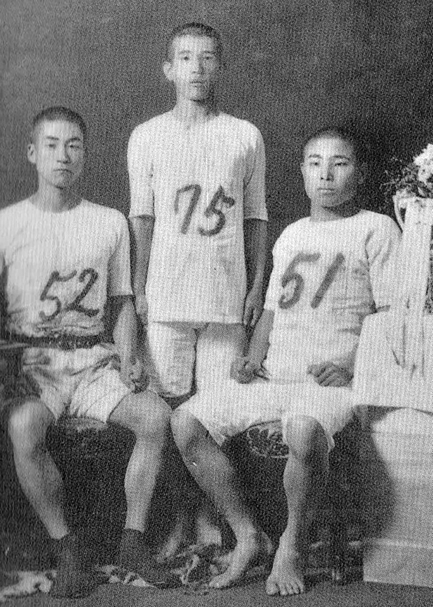 They are marathon runners from Tokyo higher normal school. No. 51 is KANAKURI Shiso, No. 52 is NOGUCHI Genzaburo, No. 75 is HASHIMOTO Saburo.