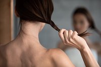 К чему снятся волосы? Толкование по сонникам и мнение психолога