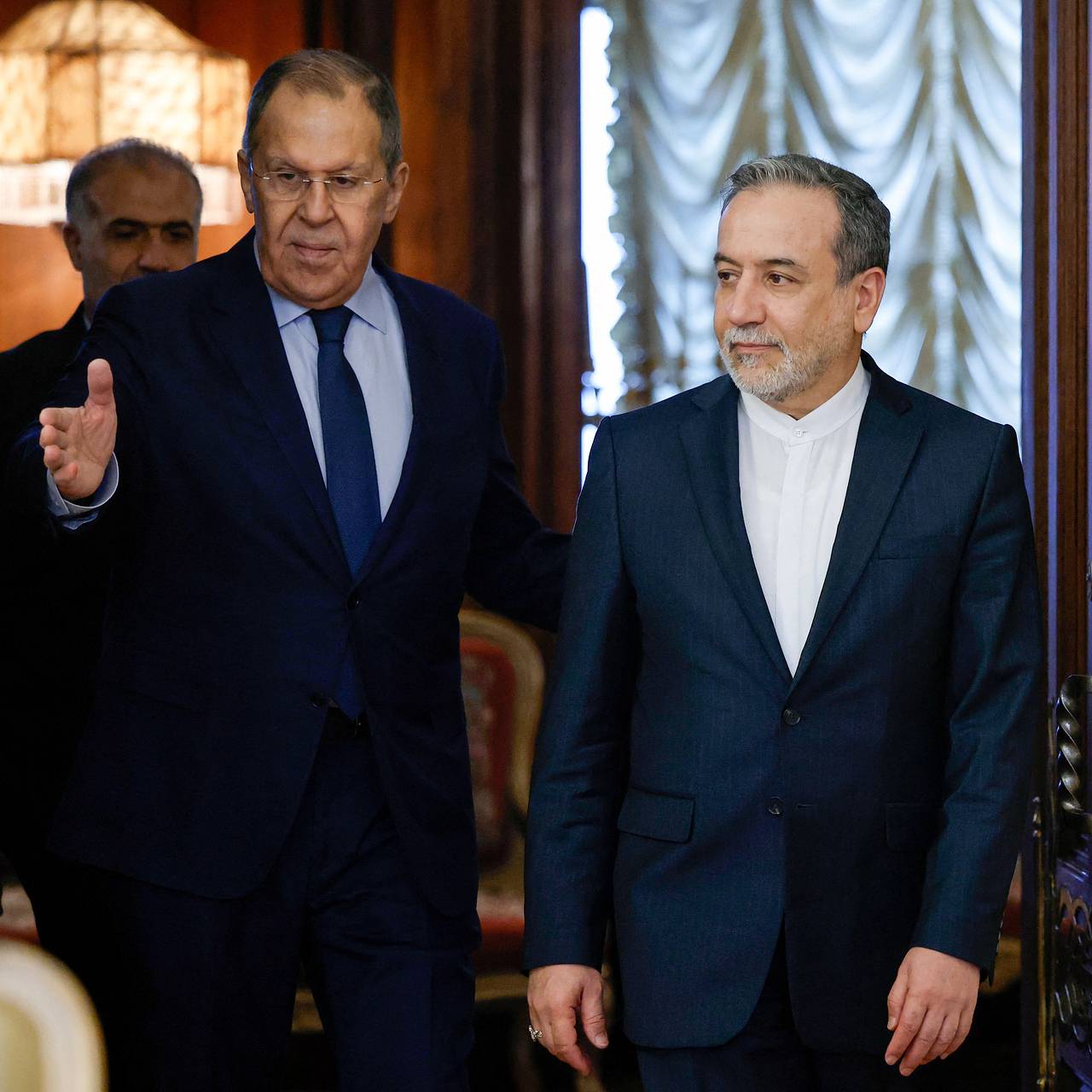 Сергей Лавров и министр иностранных дел Ирана Аббас Аракчи. Фото: Tatyana Makeyeva / Reuters