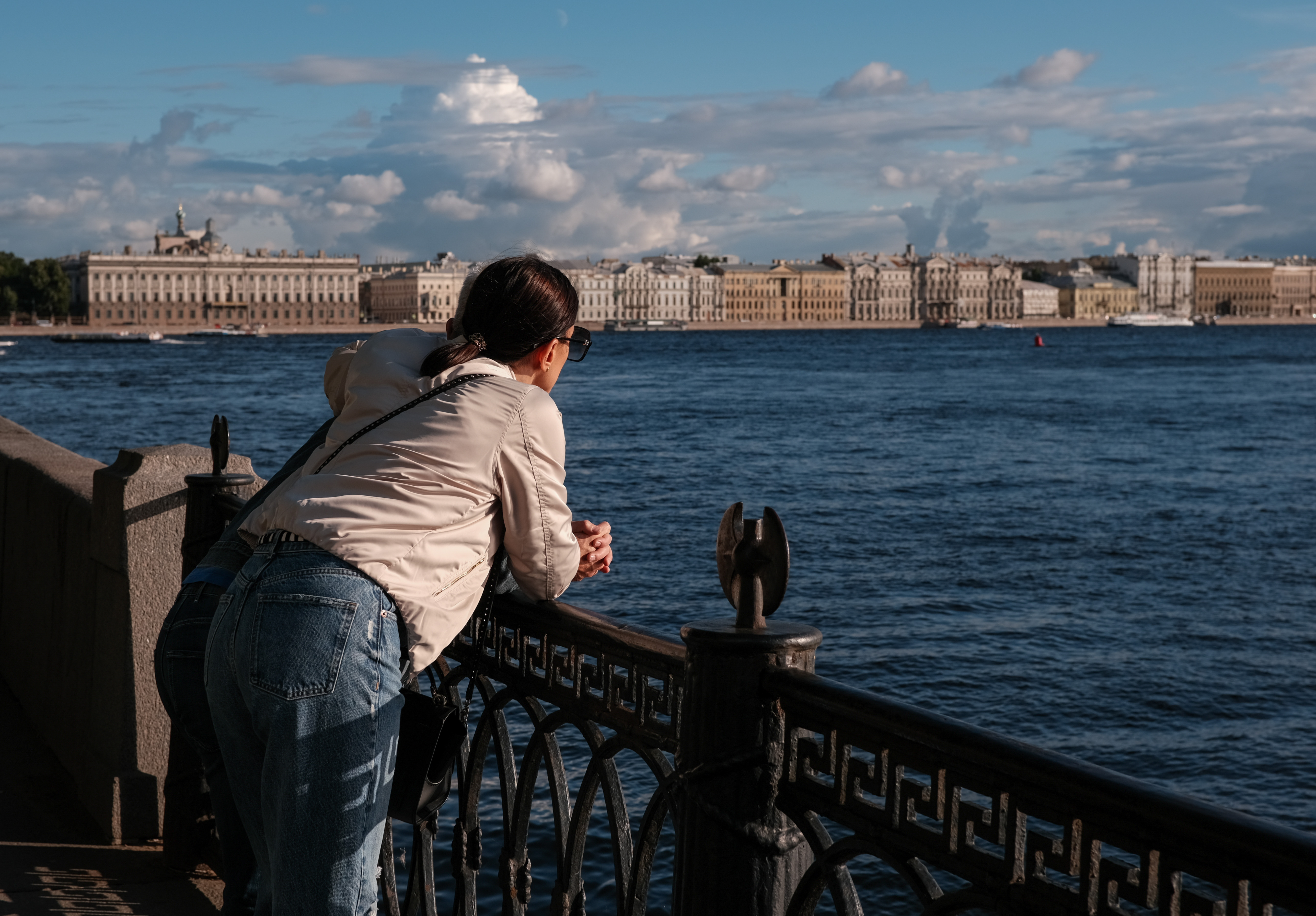 мама голая на пляже и сын Понравится — останемся» Миллионы россиян все чаще переезжают из одной части  страны в другую. Ради чего они меняют жизнь?: Недвижимость: Экономика:  Lenta.ru