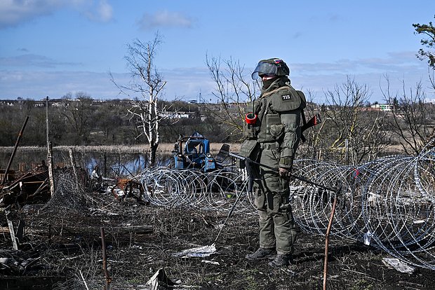 https://icdn.lenta.ru/images/2025/04/24/19/20250424190952700/owl_detail_620_8a9db5351dc8113639f4c66d4724dcab.jpg