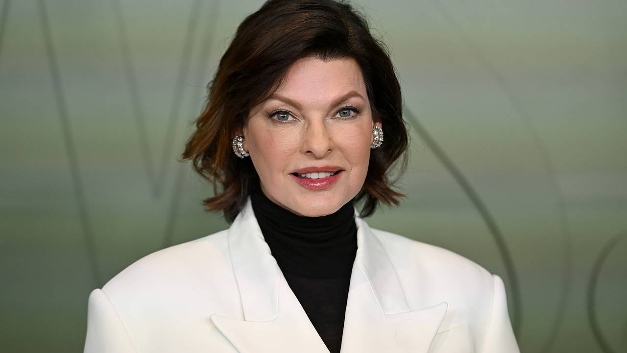 Дискотекада жалаңаш мас күйінде Челябідегі әйелдерге арналған секс қызметтері