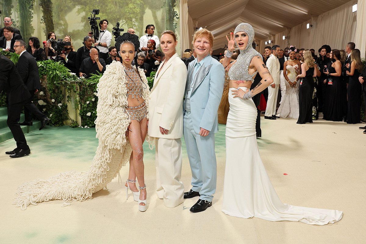 FKA Twigs, Стелла Маккартни, Эд Ширан и Кара Делевинь на Met Gala в 2014 году