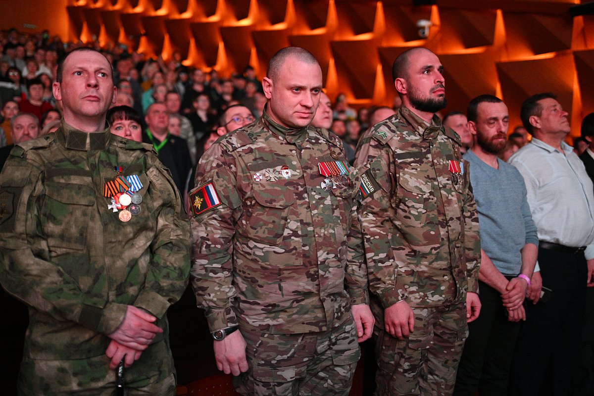 Участники специальной военной операции на церемонии открытия II Международного фестиваля документального кино «RT.Док: Время героев», Москва, Россия