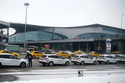 Полицейские и таксисты обманывали участников СВО в Шереметьево