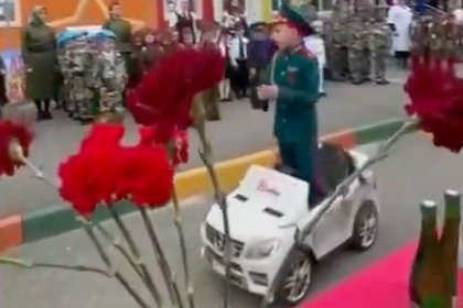 Парад дошкольников в российском детском саду сняли на видео