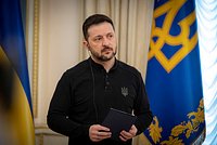 «Пробил дно». В России отреагировали на предупреждение Зеленского к мировым лидерам о возможной опасности 9 Мая в Москве 