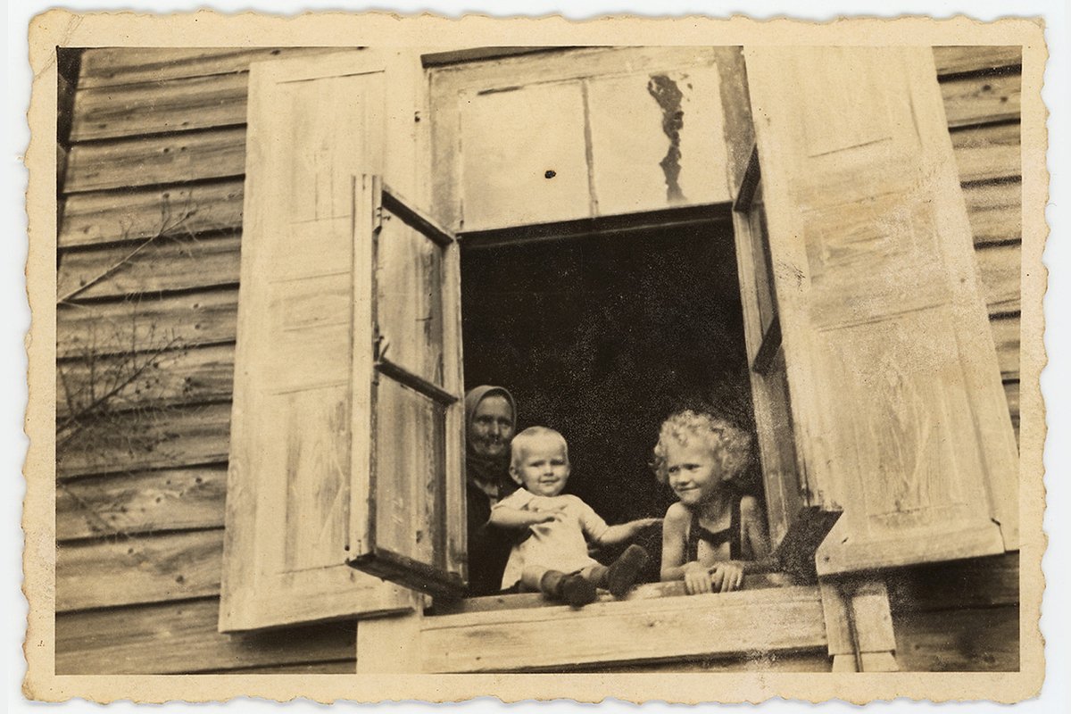 В одной из оккупированных белорусских деревень. Белорусская ССР. Лето 1941 года