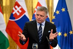 Роберт Фицо