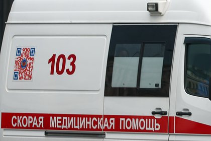 Гражданский автомобиль подорвался на мине на трассе в Курской области