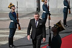 Фицо назвал «детской шуткой» попытки стран ЕС помешать его визиту в Россию