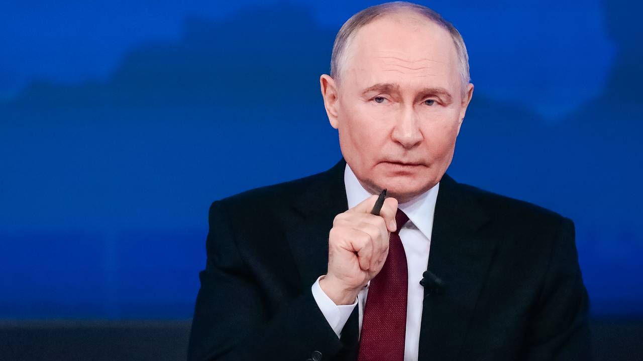 https://icdn.lenta.ru/images/2025/05/11/02/20250511024343757/wide_16_9_e2e2ecdcac16d69e7867d3f8f3063db2.jpg